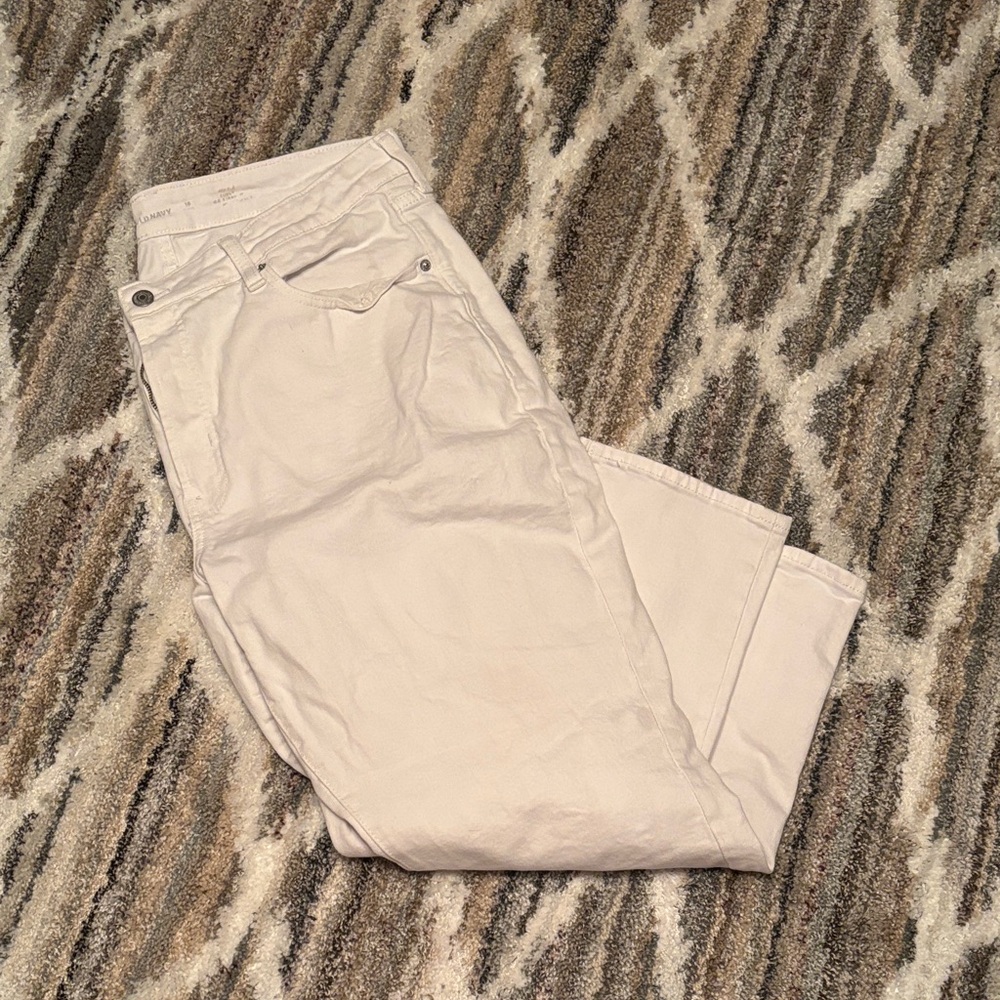 Old Navy Women's Off-White Straight Leg Jeans